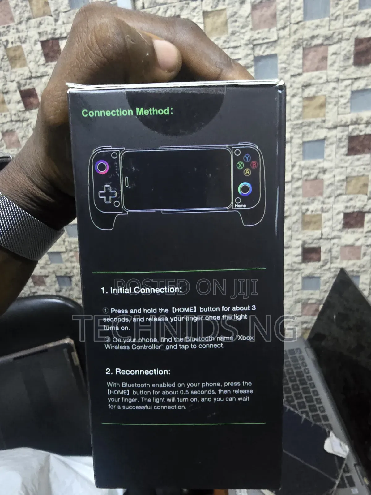 Mc100 Mobile Game Stretch Controller.