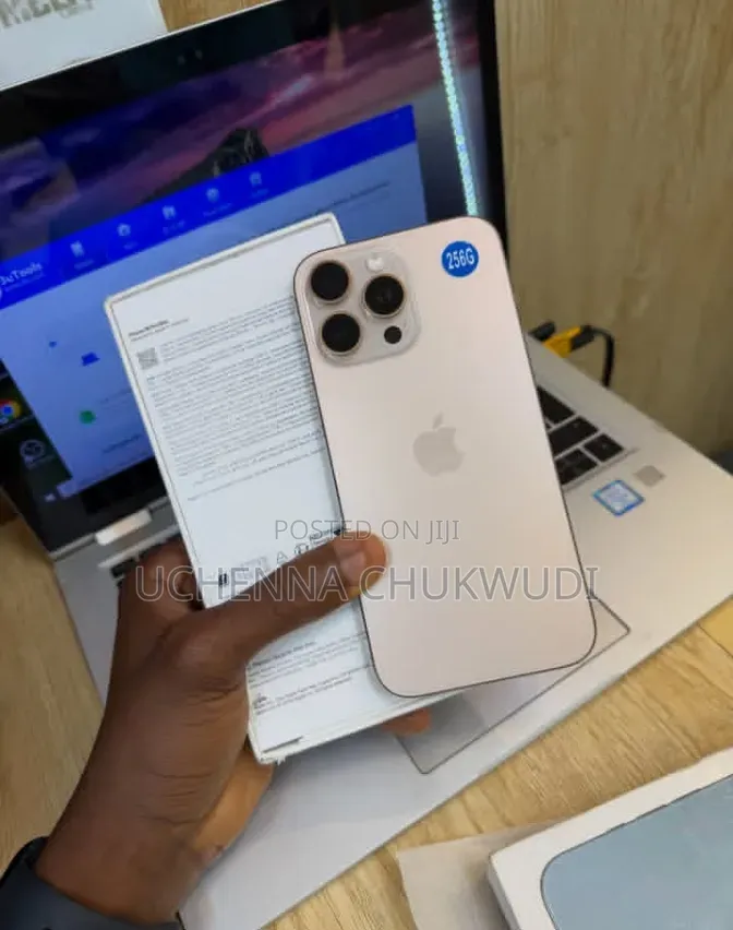 New Apple iPhone 16 Pro Max 256 GB Gold