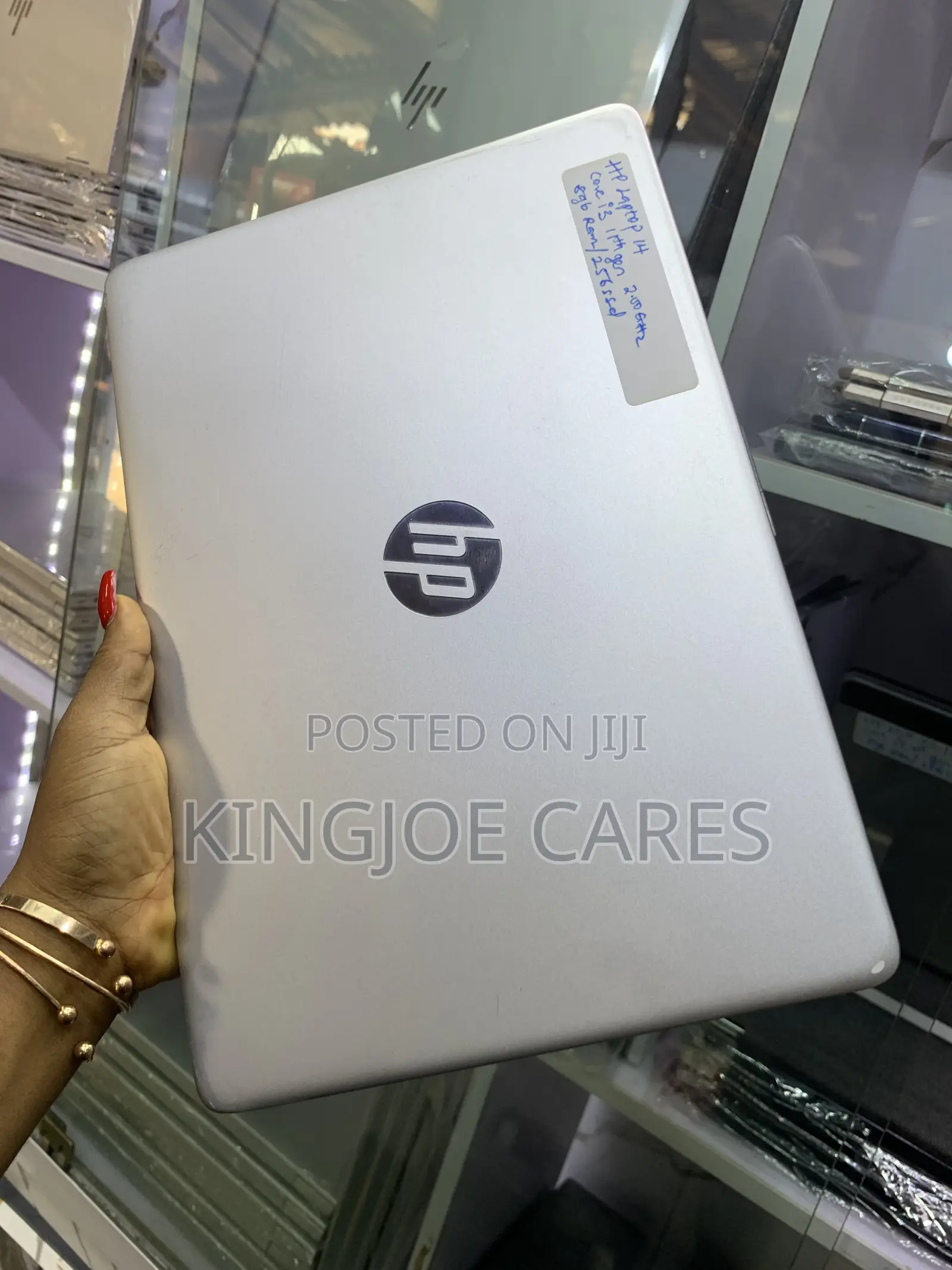 Laptop HP 14-ep0063 8GB Intel Core i3 SSD 256GB