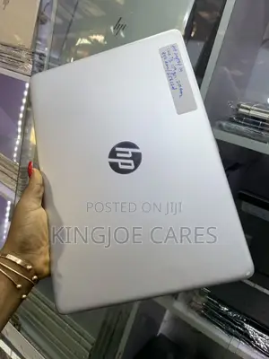 Laptop HP 14-ep0063 8GB Intel Core i3 SSD 256GB