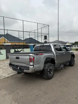 Toyota Tacoma Limited Double Cab 5' Bed V6 AT 2023 Silver