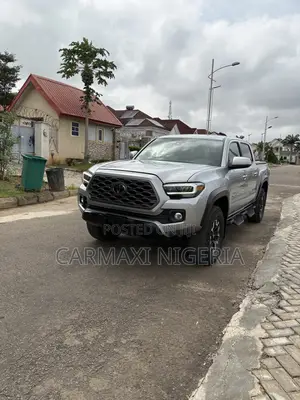 Toyota Tacoma Limited Double Cab 5' Bed V6 AT 2023 Silver