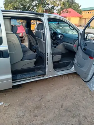 Hyundai H1 2009 Grey