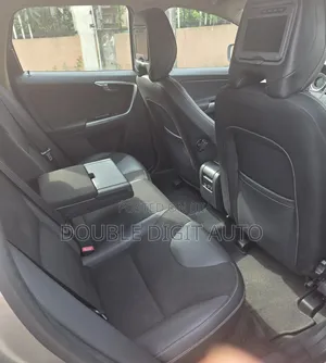 Volvo XC60 3.2 Premier Plus AWD 2012 Gold
