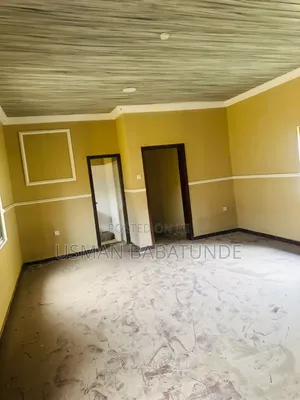 8bdrm Apartment in Usmanty, Ilorin South for sale