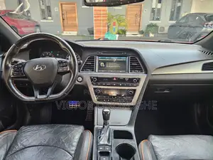 Hyundai Sonata Limited 2.0T 4dr Sedan (2.0L 4cyl Turbo 6A) 2015 Orange