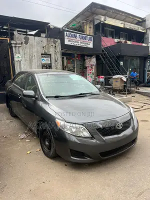 Toyota Corolla LE 4dr Sedan (1.8L 4cyl 4A) 2010 Gray