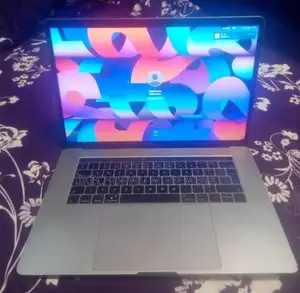 Laptop Apple MacBook Pro 2015 16GB Intel Core i7 SSD 256GB