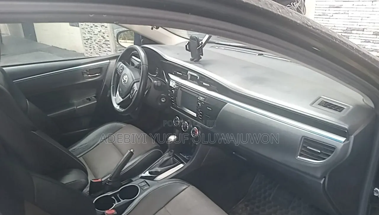 Toyota Corolla 2014 Black