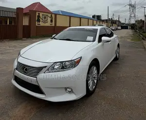 Lexus ES 2014 White