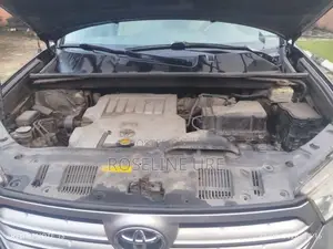 Toyota Highlander Hybrid 2012 Green