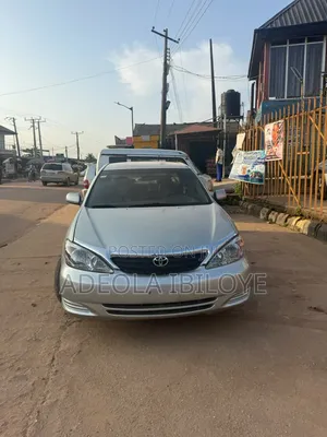 Toyota Camry LE 4dr Sedan (2.4L 4cyl 4A) 2004 Gray