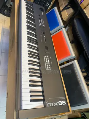 Yamaha MX88 Music Synthesizer