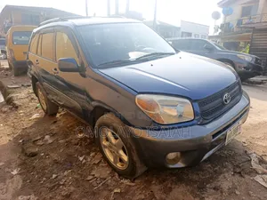Toyota RAV4 1.8 2004 Blue