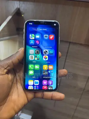 Apple iPhone 11 128 GB White