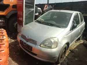 Toyota Yaris 2003 Silver