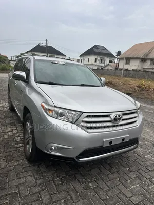 Toyota Highlander Limited 3.5l 4WD 2013 Silver