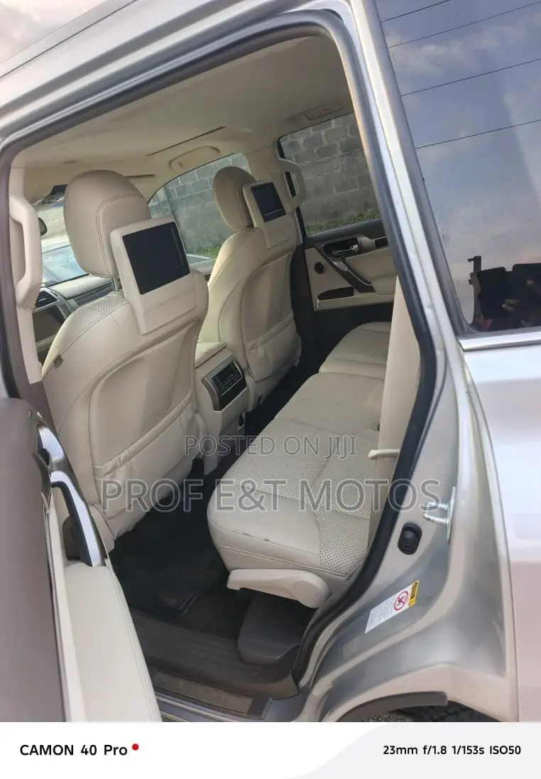 Lexus GX 460 Luxury 2015 Silver