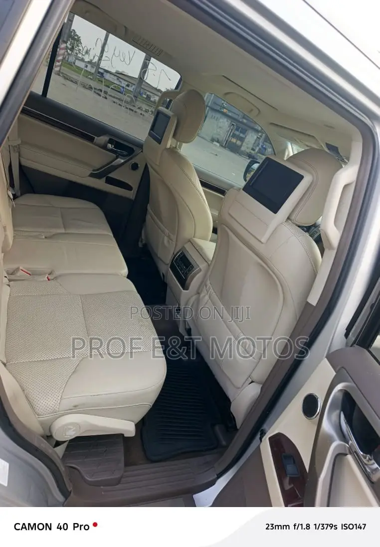 Lexus GX 460 Luxury 2015 Silver