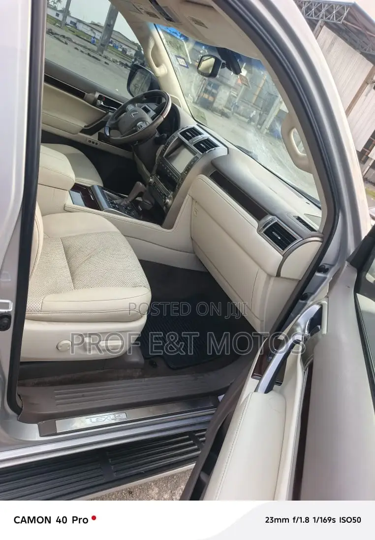 Lexus GX 460 Luxury 2015 Silver