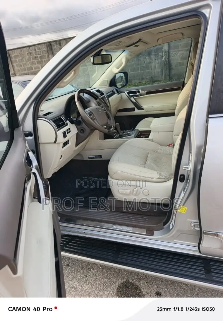 Lexus GX 460 Luxury 2015 Silver