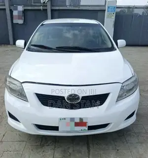 Toyota Corolla 2009 White