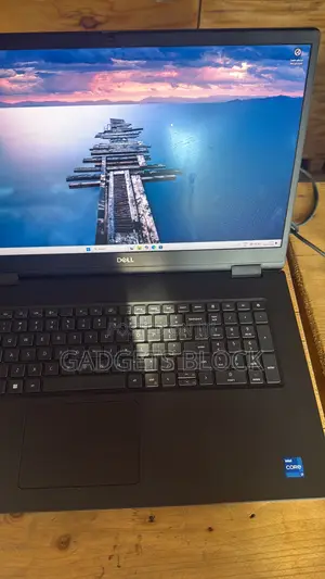 Laptop Dell Precision 7780 64GB Intel Core i7 SSD 512GB