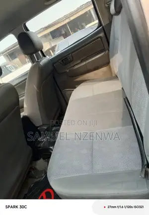 Toyota Hilux 2014 Gold