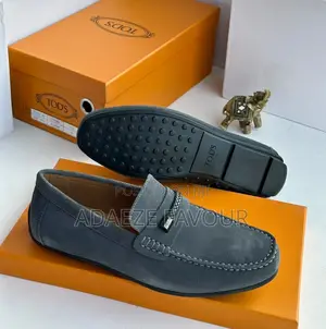 Men’s Grey Suede Tod’s Driving Loafers With Metal Logo Detail