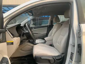 Hyundai Tucson 2017 Silver