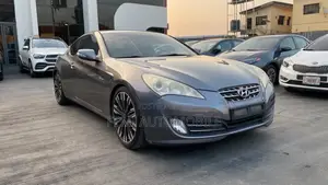 Hyundai Genesis 2010 Gray