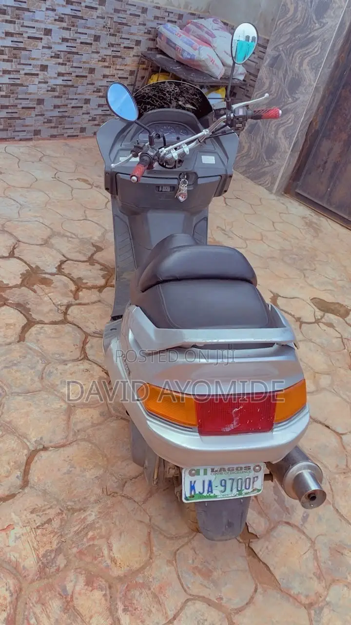 Yamaha Majesty 2005 Silver