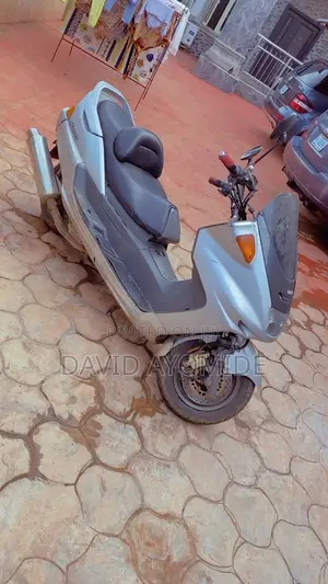 Yamaha Majesty 2005 Silver