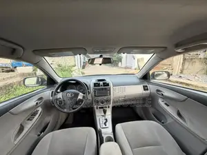 Toyota Corolla 2013 Silver