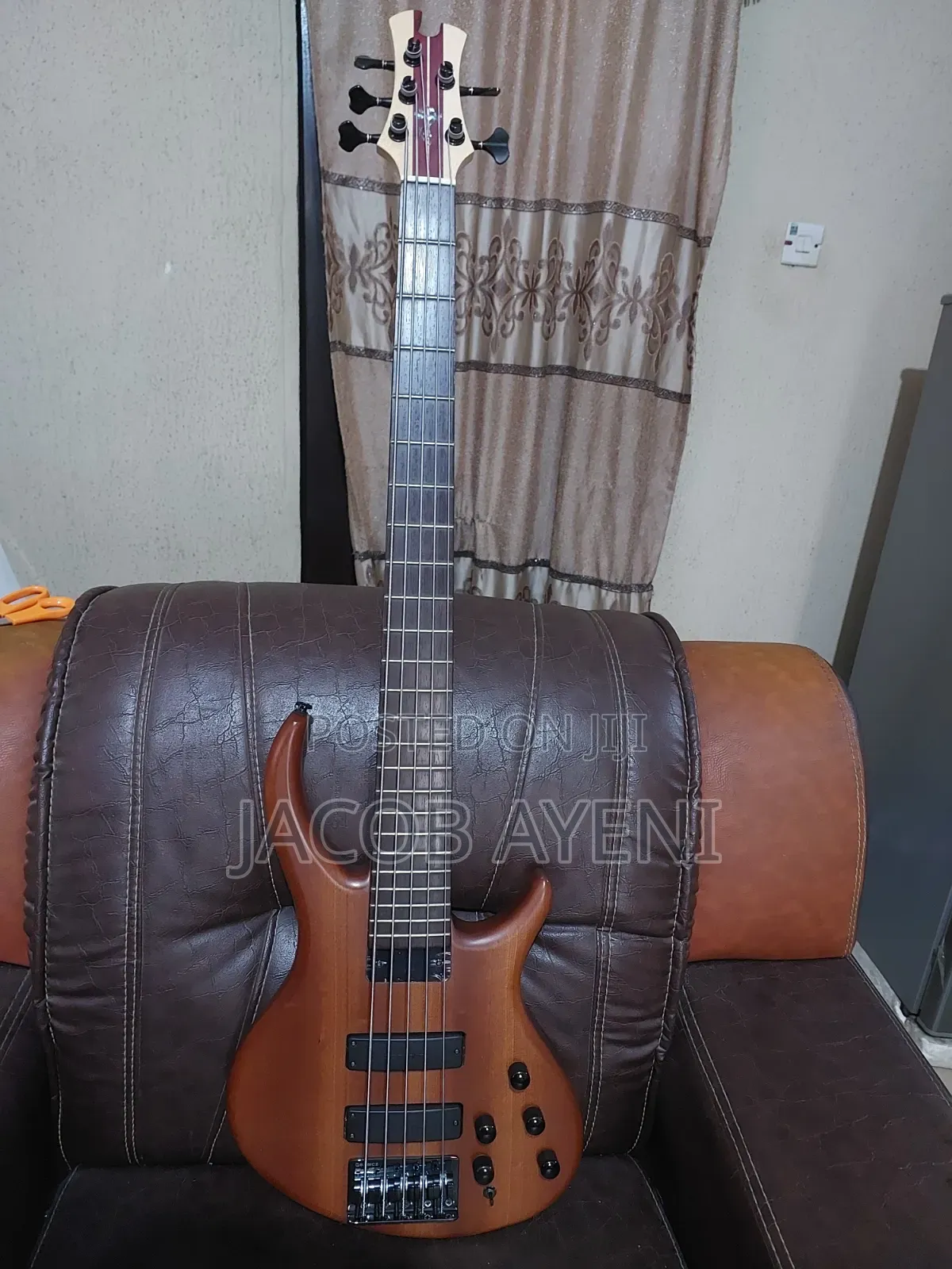 Tobias Killer B 5 Strings Bass