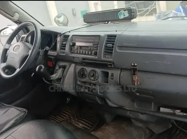 Toyota HiAce 2008 White