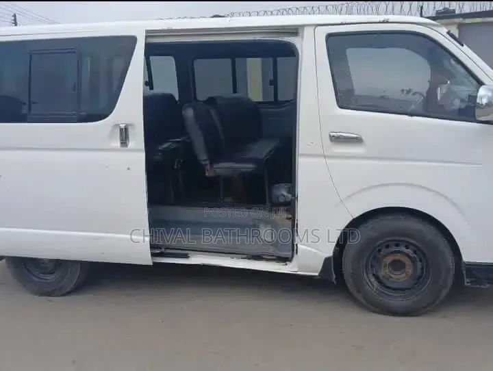 Toyota HiAce 2008 White