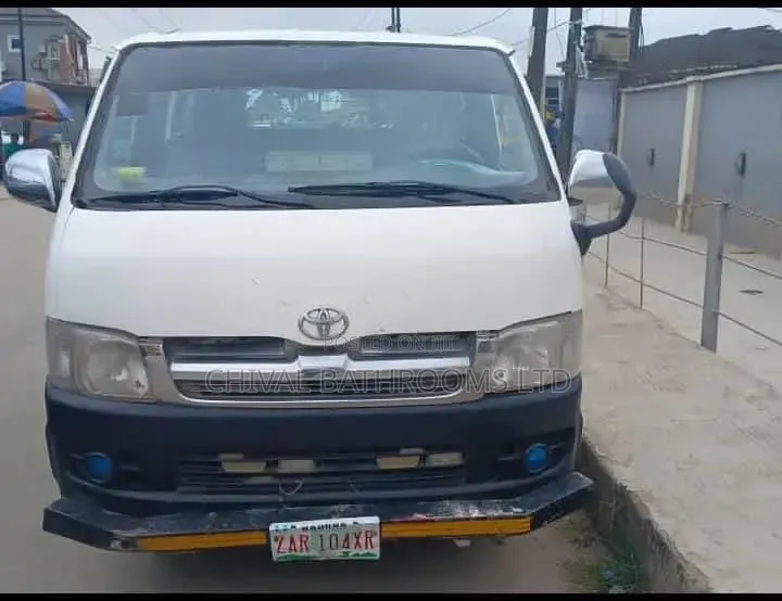 Toyota HiAce 2008 White