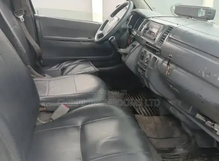 Toyota HiAce 2008 White