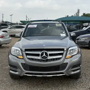 Mercedes-Benz GLK-Class Base GLK 350 4dr AWD 4MATIC (3.5L 6cyl 7A) 2015