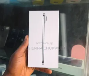 New Apple iPhone 17 256 GB Silver