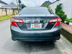Toyota Camry LE 4dr Sedan (2.5L 4cyl 6A) 2013 Gray