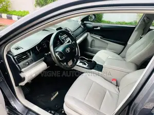 Toyota Camry LE 4dr Sedan (2.5L 4cyl 6A) 2013 Gray