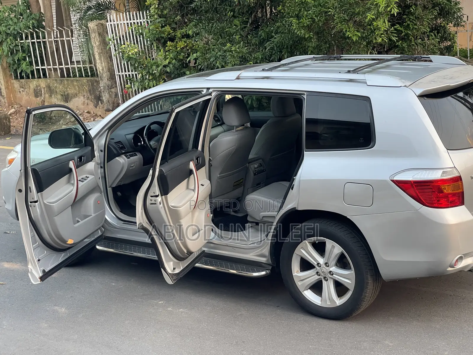 Toyota Highlander 2010 Silver
