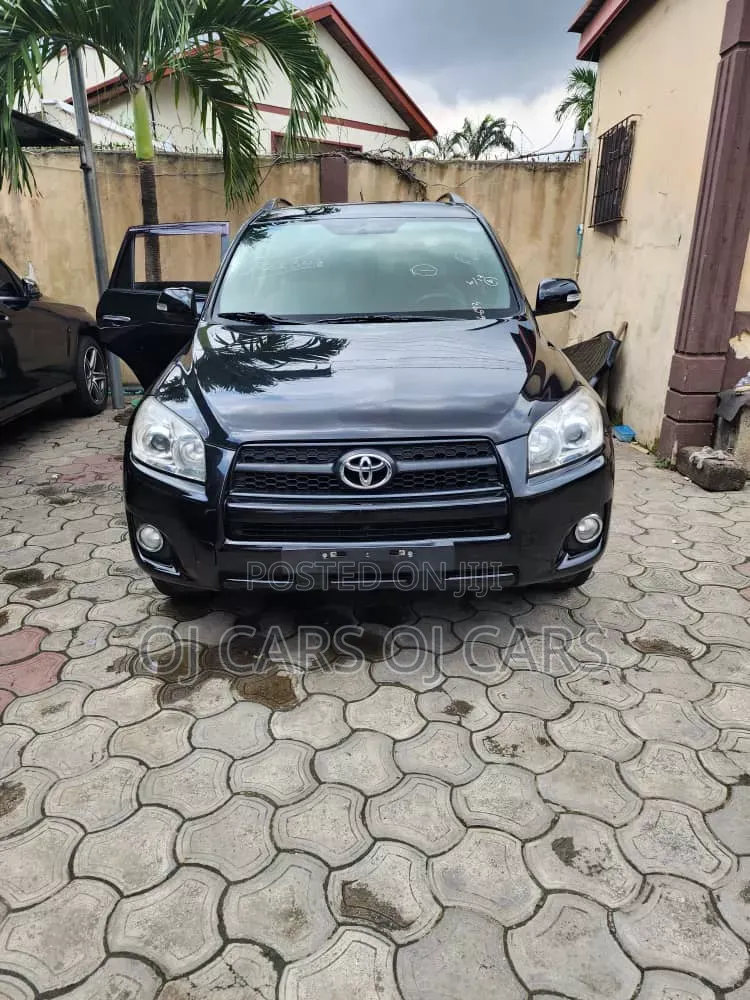 Toyota RAV4 2010 Black