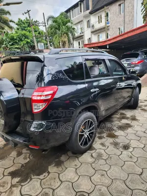 Toyota RAV4 2010 Black