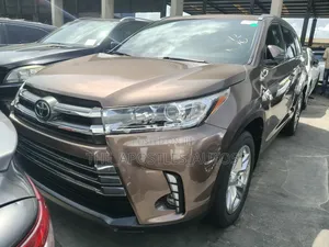 Toyota Highlander Limited Platinum 4x2 V6 (3.5L 6cyl 8A) 2018 Brown