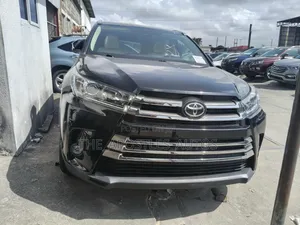 Toyota Highlander XLE 2019 Black