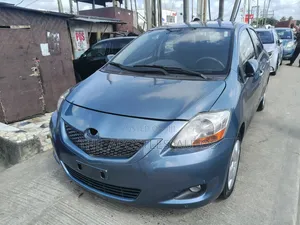 Toyota Yaris 2012 Blue