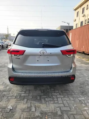 Toyota Highlander XLE 2019 Silver